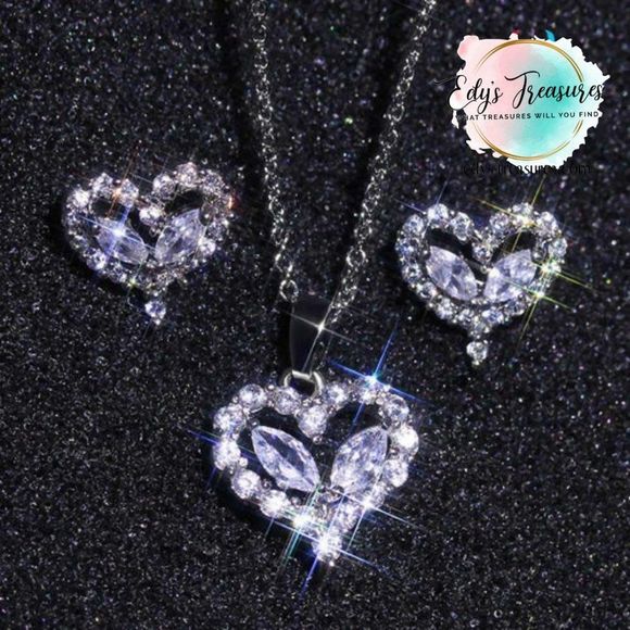 Jewelry - New Sparkly Heart Necklace & Earring Set